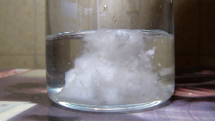 calcium_nitrate_concentrated_sulfuric_acid-9.jpg