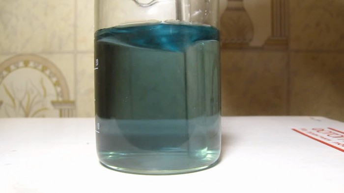 Red_tulip-tap_water-ammonia-hydrochloric_acid-46.jpg