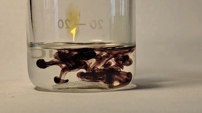 Reaction_Sodium_Thiosulfate_Iron_III_Chloride-23.jpg