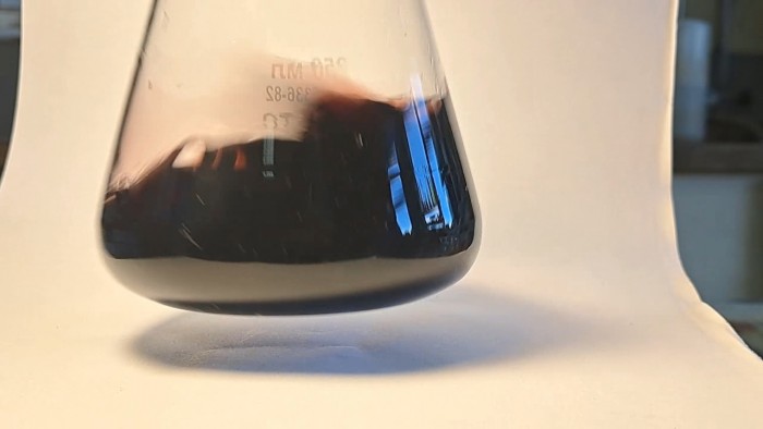 Reaction_Sodium_Thiosulfate_Iron_III_Chloride-70.jpg