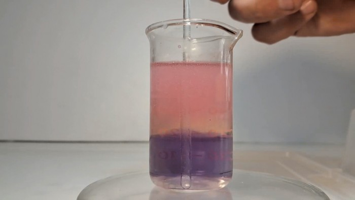 Hydrochloric_Acid-Universal_Indicator-29.jpg