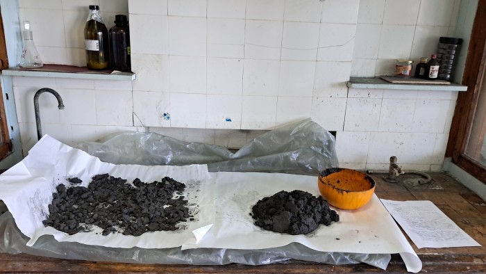 Aluminum_powder_drying-11.jpg
