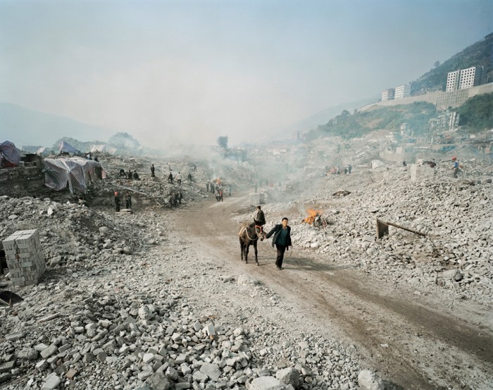 edward-burtynsky-china-three-gorges-dam-02.jpg