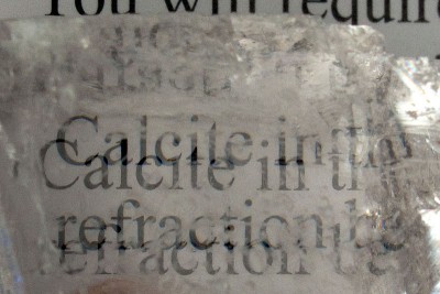 calcite_Iceland_Spar_birefringence.jpg
