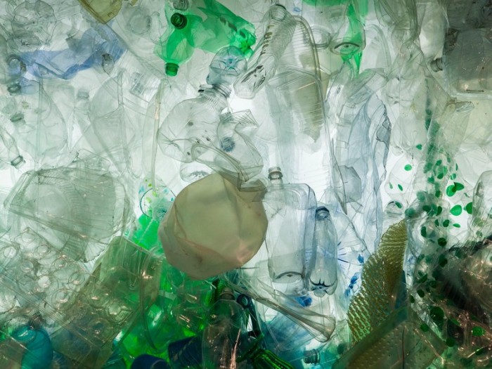 plastic.jpg__800x600_q85_crop[1].jpg