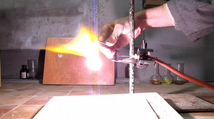 magnesium_combustion-5[1].JPG