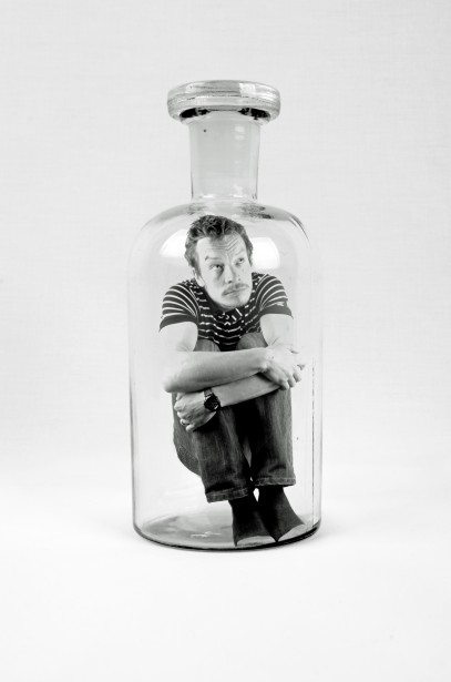 man-trapped-inside-bottle-1399972560Y2z[1].jpg