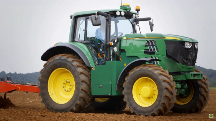 john-deer-electric-tractor-1[1].png