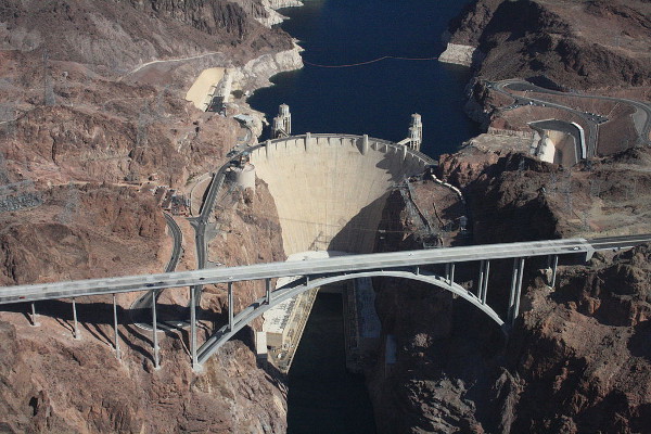 1024px-Hoover_Dam,_Colorado_River.JPG