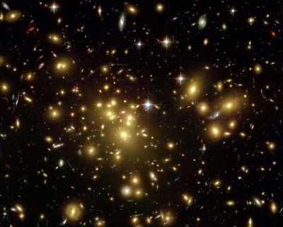 galaxy-cluster-abell1689-desk-1280.jpg