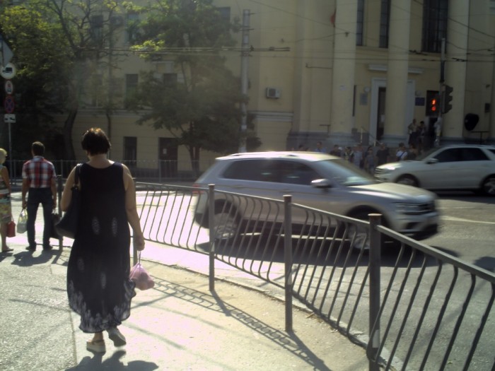 одни решетки.JPG