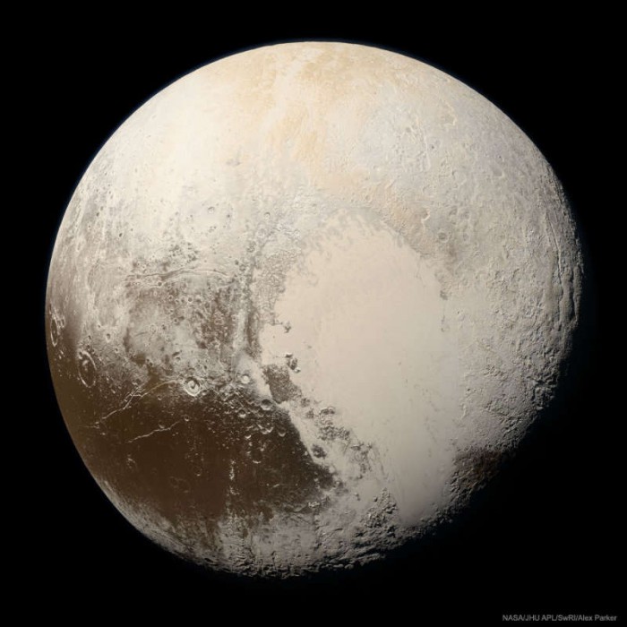 PlutoTrueColor_NewHorizons.jpg