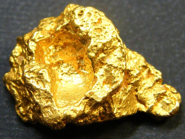 Australian  Gold Nuggets 18 x 13 x 6mm 43 carats.jpg
