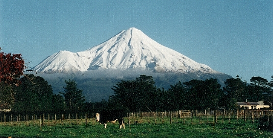 Mt_Taranaki.JPG